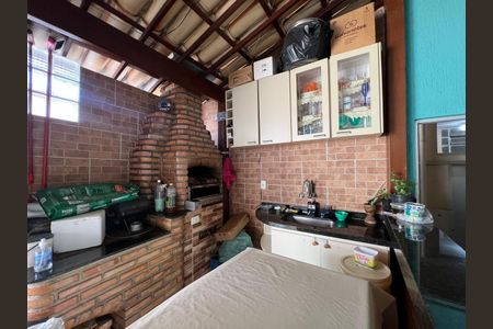 Casa à venda com 396m², 4 quartos e 4 vagas Casa à venda com 396m², 4 quartos e 4 vagasÁrea de Serviço