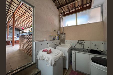 Casa à venda com 396m², 4 quartos e 4 vagas Casa à venda com 396m², 4 quartos e 4 vagasÁrea de Serviço
