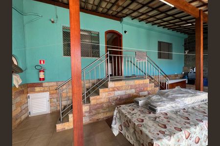 Casa à venda com 396m², 4 quartos e 4 vagas Casa à venda com 396m², 4 quartos e 4 vagasÁrea Externa