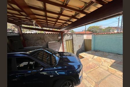 Casa à venda com 396m², 4 quartos e 4 vagas Casa à venda com 396m², 4 quartos e 4 vagasGaragem