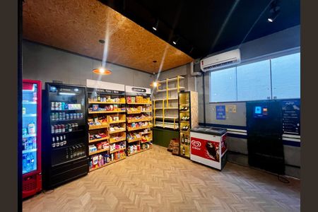 Apartamento à venda com 87m², 3 quartos e 2 vagas Apartamento à venda com 87m², 3 quartos e 2 vagasminimercado