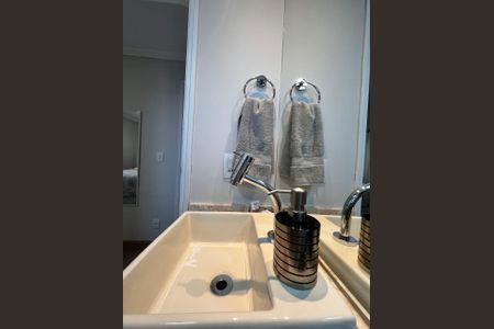 Apartamento à venda com 87m², 3 quartos e 2 vagas Apartamento à venda com 87m², 3 quartos e 2 vagasBanheiro da Suíte