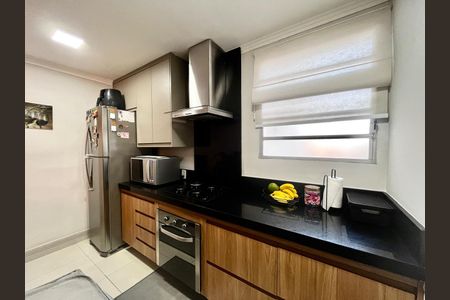 Apartamento à venda com 87m², 3 quartos e 2 vagas Apartamento à venda com 87m², 3 quartos e 2 vagasCozinha