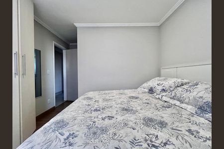 Apartamento à venda com 87m², 3 quartos e 2 vagas Apartamento à venda com 87m², 3 quartos e 2 vagasSuíte