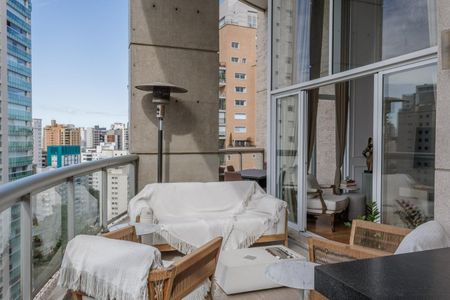 Apartamento à venda com 157m², 2 quartos e 3 vagas