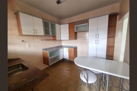 Apartamento à venda com 64m², 2 quartos e 1 vaga