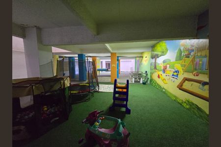 Apartamento à venda com 4 quartos, 140m² em Vila Paris, Belo Horizonte