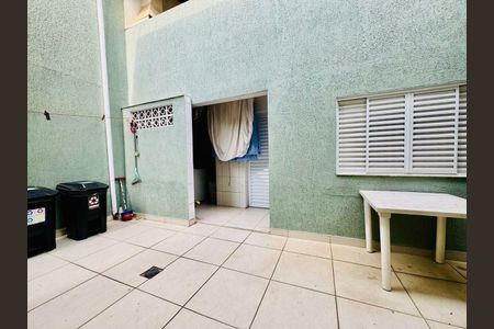 Casa à venda com 130m², 3 quartos e 2 vagas