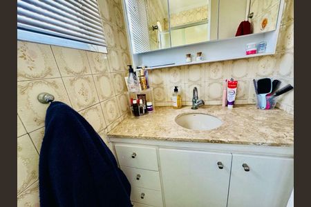 Casa à venda com 130m², 3 quartos e 2 vagas