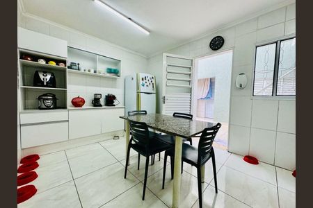 Casa à venda com 130m², 3 quartos e 2 vagas