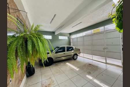 Casa à venda com 130m², 3 quartos e 2 vagas