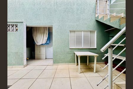 Casa à venda com 130m², 3 quartos e 2 vagas