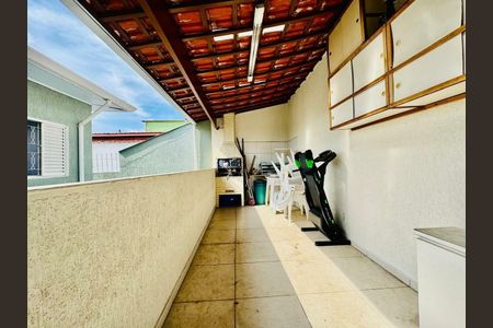Casa à venda com 130m², 3 quartos e 2 vagas