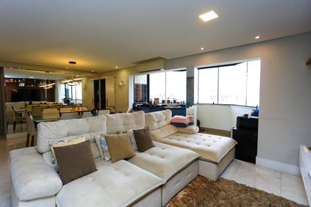 Apartamento à venda com 89m², 2 quartos e 2 vagasSala