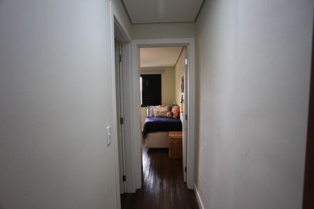 Apartamento à venda com 89m², 2 quartos e 2 vagasCorredor