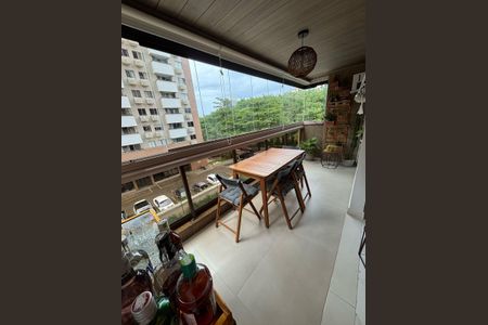 Apartamento à venda com 75m², 2 quartos e 1 vagaVaranda