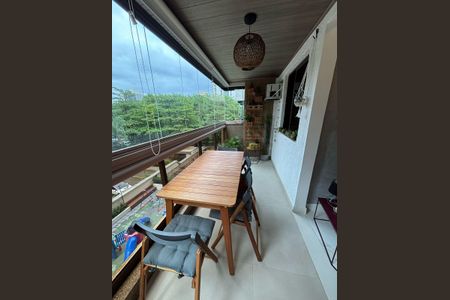 Apartamento à venda com 75m², 2 quartos e 1 vagaVaranda