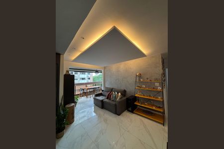 Apartamento à venda com 75m², 2 quartos e 1 vagaSala