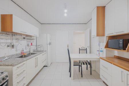 Apartamento para alugar com 106m², 2 quartos e 1 vagaCozinha