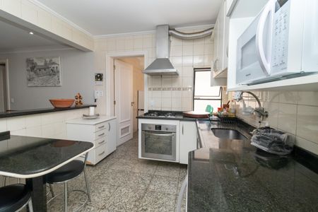 Apartamento para alugar com 105m², 3 quartos e 2 vagasCozinha