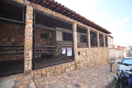 Casa para alugar com 420m², 3 quartos e 3 vagasFachada - Placa