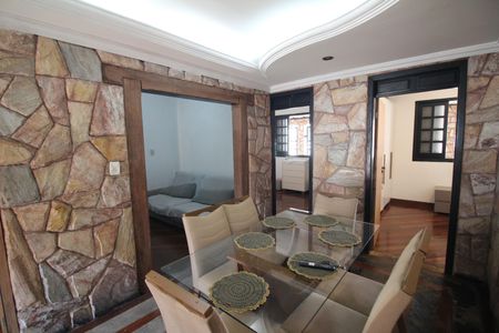 Casa para alugar com 420m², 3 quartos e 3 vagasCopa