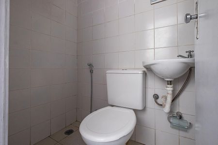 Apartamento à venda com 75m², 3 quartos e 1 vagaÁrea de Serviço - Banheiro