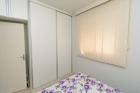 Quarto 1 de apartamento para alugar com 2 quartos, 47m² em Jardim Riacho das Pedras, Contagem