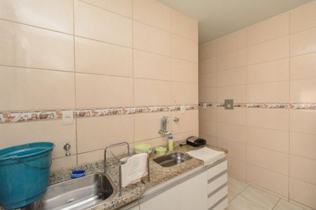 Apartamento para alugar com 47m², 2 quartos e 1 vaga Apartamento para alugar com 47m², 2 quartos e 1 vagaCozinha e Área de Serviço