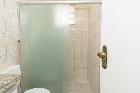 Banheiro de apartamento para alugar com 2 quartos, 47m² em Jardim Riacho das Pedras, Contagem