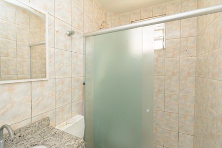Banheiro de apartamento para alugar com 2 quartos, 47m² em Jardim Riacho das Pedras, Contagem