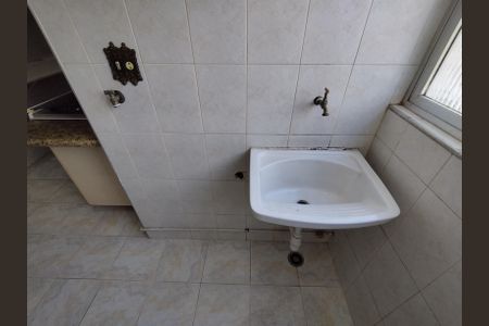 Apartamento à venda com 66m², 3 quartos e 1 vagaÁrea de Serviço