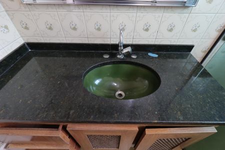 Casa à venda com 166m², 3 quartos e 2 vagasBanheiro da Suíte