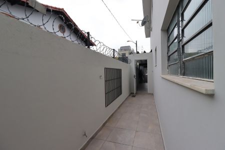 Casa à venda com 166m², 3 quartos e 2 vagasCorredor externo