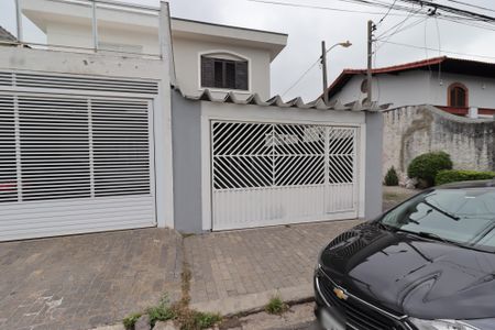 Casa à venda com 166m², 3 quartos e 2 vagasFachada