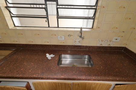 Casa à venda com 166m², 3 quartos e 2 vagasCozinha - Pia