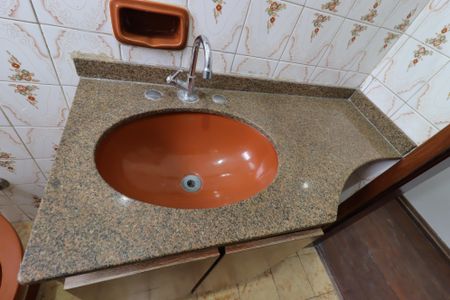 Casa à venda com 166m², 3 quartos e 2 vagasBanheiro Social 2