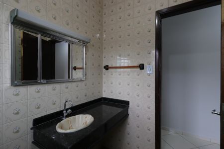 Casa à venda com 166m², 3 quartos e 2 vagasBanheiro Social