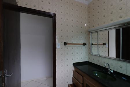 Casa à venda com 166m², 3 quartos e 2 vagasBanheiro da Suíte