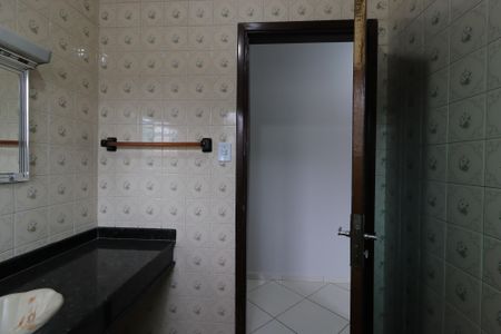 Casa à venda com 166m², 3 quartos e 2 vagasBanheiro Social
