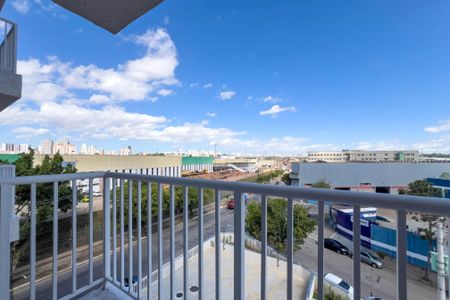 Apartamento para alugar com 39m², 2 quartos e sem vaga Apartamento para alugar com 39m², 2 quartos e sem vagaVaranda