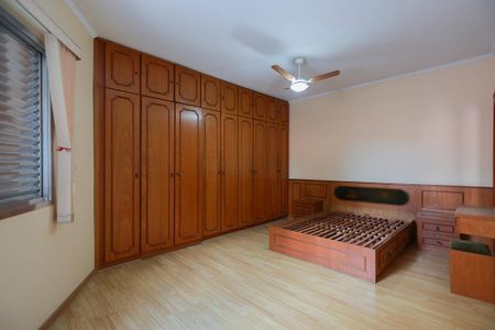 Casa para alugar com 250m², 3 quartos e 5 vagas Casa para alugar com 250m², 3 quartos e 5 vagasSuíte