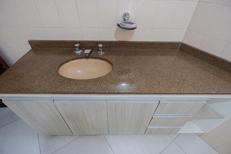 Casa para alugar com 250m², 3 quartos e 5 vagas Casa para alugar com 250m², 3 quartos e 5 vagasBanheiro da suíte