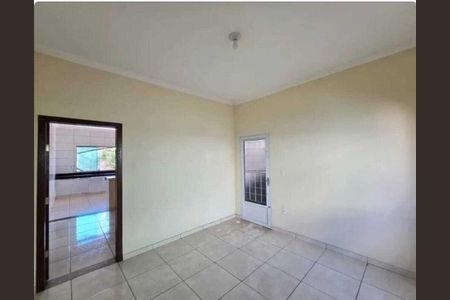 Casa para alugar com 71m², 2 quartos e 1 vaga