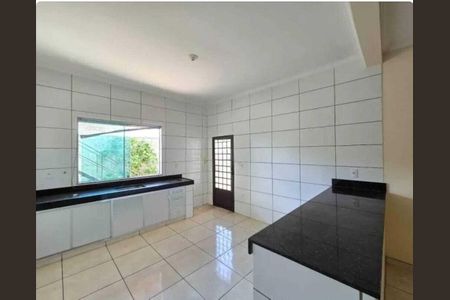 Casa para alugar com 71m², 2 quartos e 1 vaga