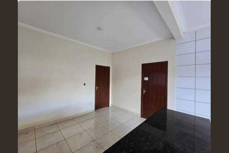 Casa para alugar com 2 quartos, 71m² em Pompéia, Belo Horizonte