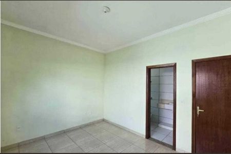 Casa para alugar com 2 quartos, 71m² em Pompéia, Belo Horizonte