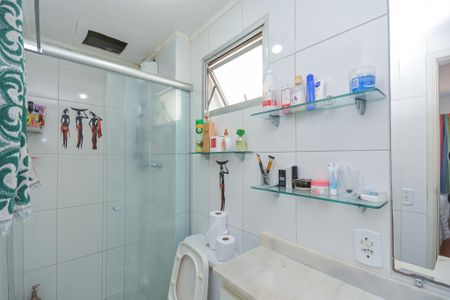 Apartamento à venda com 80m², 3 quartos e 2 vagasBanheiro da Suíte