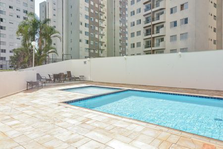 Apartamento à venda com 80m², 3 quartos e 2 vagasÁrea comum - Piscina