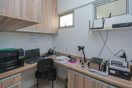 Apartamento à venda com 80m², 3 quartos e 2 vagasEscritório